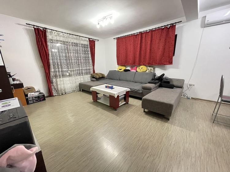 Duplex cu 3 camere cu Canalizare în Săcălaz