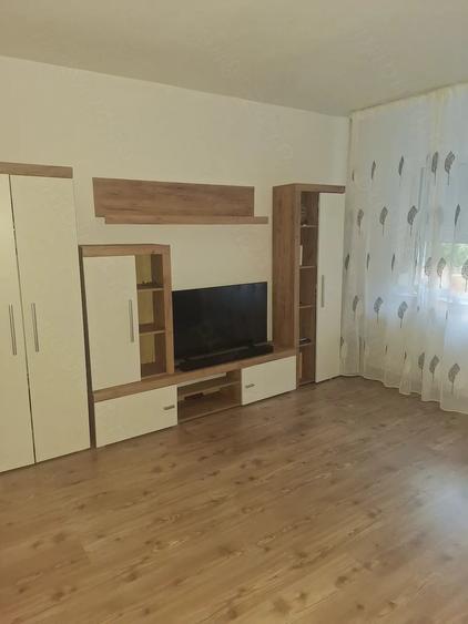 Apartament cu 2 camere decomandat în Lacul Tei