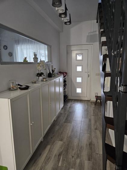 Apartament cu 3 camere decomandat în Sânandrei