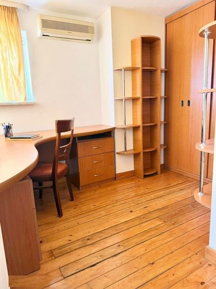 Apartament cu 4 camere în Unirii