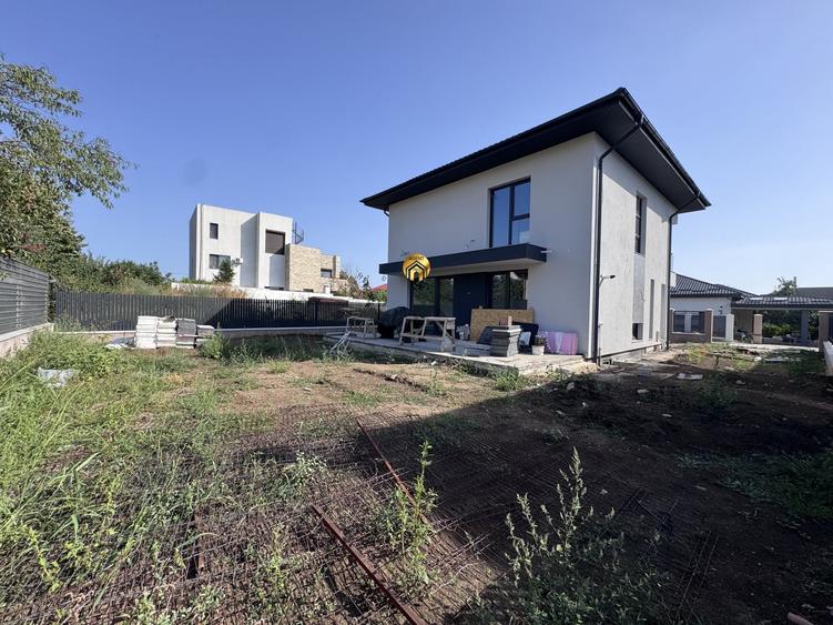 Casă individuală cu 5 camere cu Canalizare în Mogoșoaia