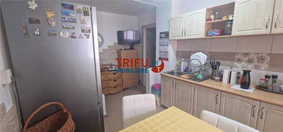 Apartament cu 2 camere semidecomandat, mobilat în Ampoi 1