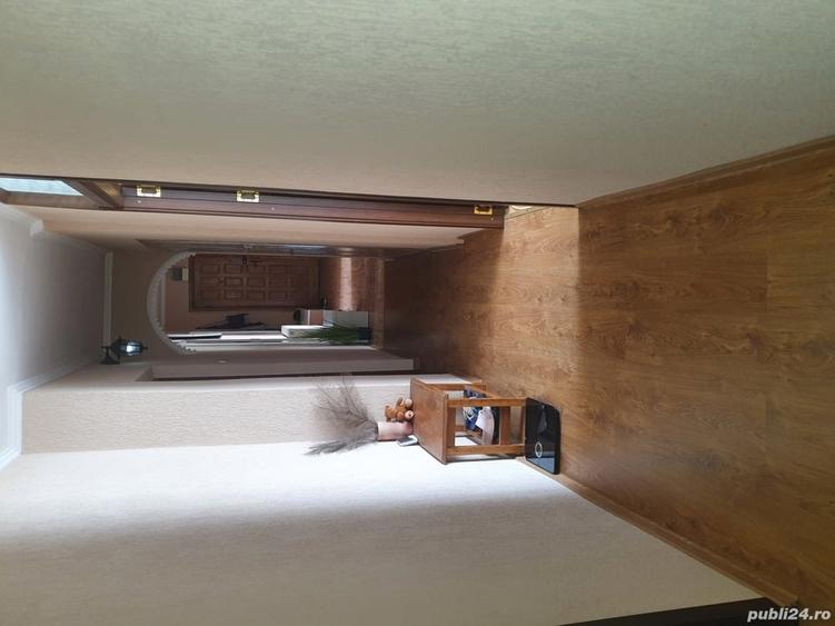 Apartament cu 5 camere decomandat în Găvana