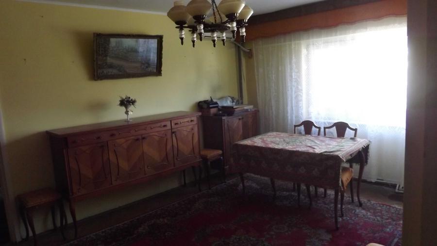 Apartament cu 4 camere semidecomandat, mobilat în Central