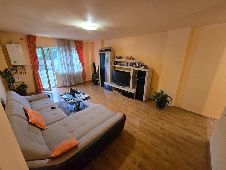 Apartament cu 2 camere decomandat în Ștrand