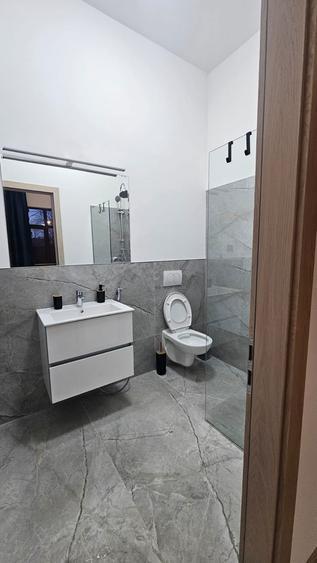 Casă cu 3 camere cu Teren 130 Mp în Drumul Carului