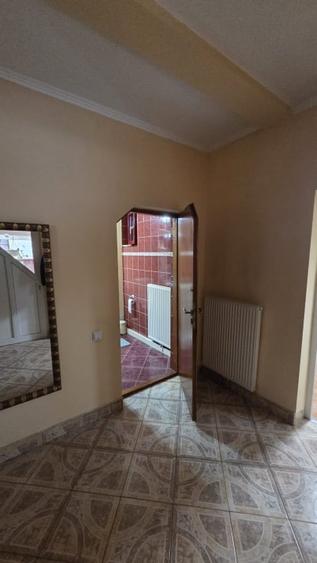 Casă individuală cu 5 camere cu Canalizare în Aurel Vlaicu