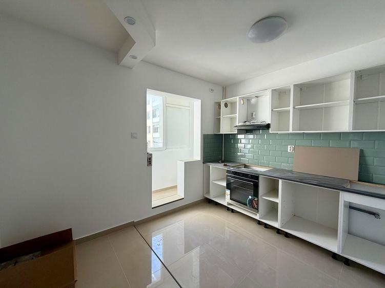 Apartament cu 3 camere decomandat în Doamna Ghica