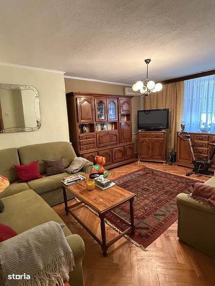 Apartament cu 4 camere în Ultracentral