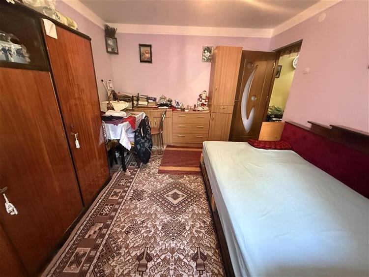 Apartament cu 2 camere decomandat în Banca Națională