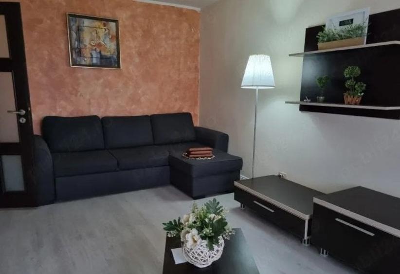 Garsonieră decomandată în Basarabia