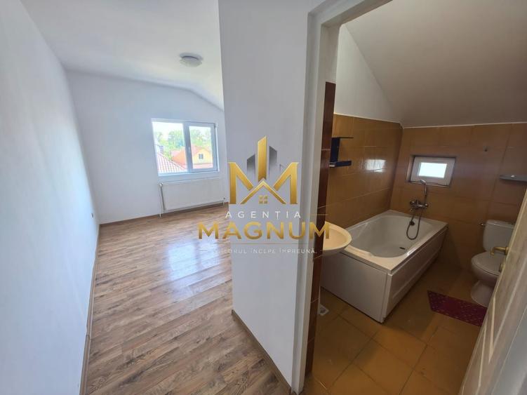 Apartament cu 3 camere decomandat în Est