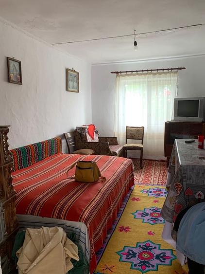 Casă cu 4 camere în Valea Stânii