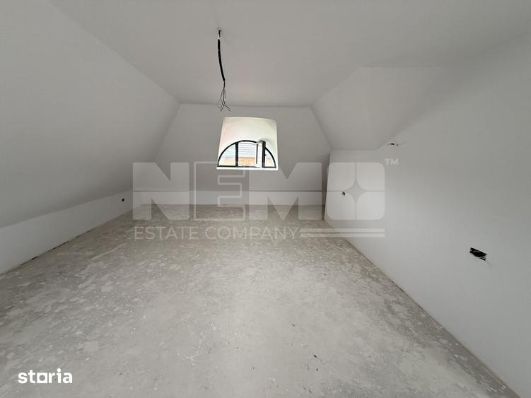 Casă cu 5 camere cu Teren 1000 Mp în Horodnic