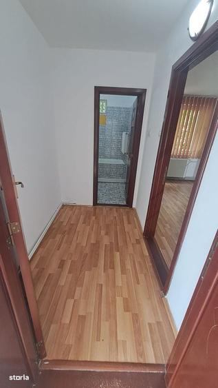 Spațiu comercial, de 90 mp, în Central
