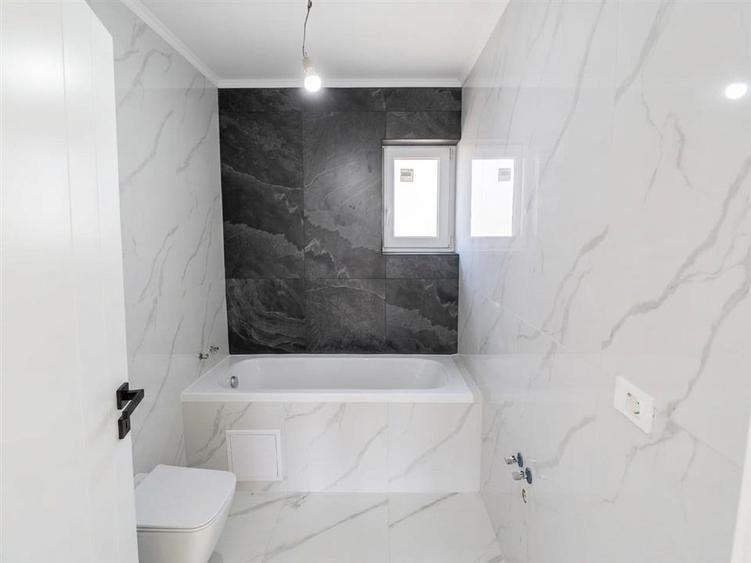 Casă cu 4 camere cu Teren 500 Mp în Sântandrei