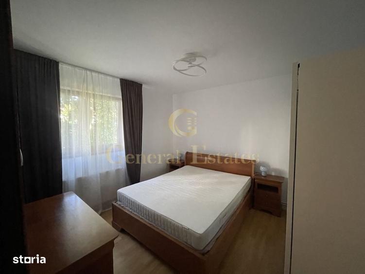 Apartament cu 3 camere semidecomandat în Centrul Istoric