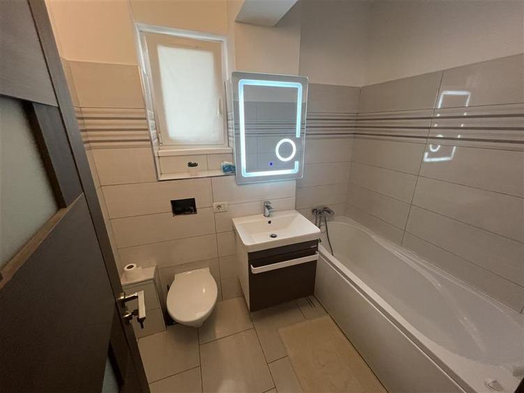 Apartament cu 2 camere decomandat, mobilat în Sud