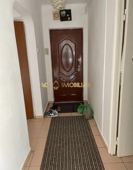 Apartament cu 2 camere decomandat, mobilat în Titan