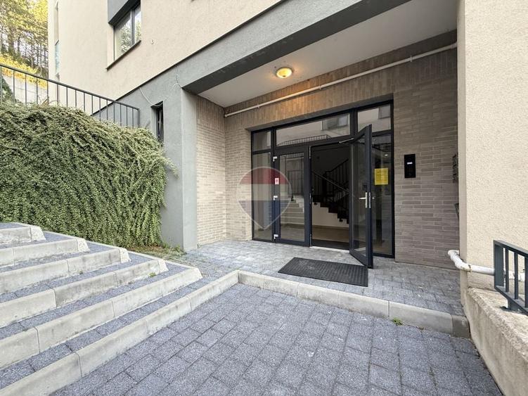 Apartament cu 2 camere de vânzare cu gradina proprie si parcare - 3