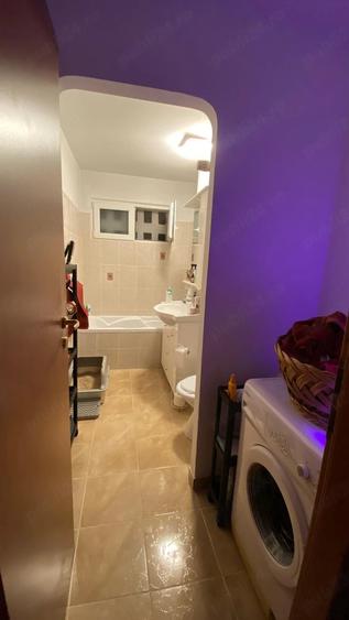 Apartament cu 3 camere semidecomandat în Militari