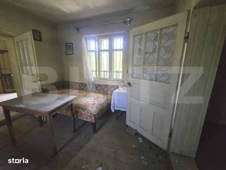 Casă cu 3 camere cu Teren 1954 Mp în Central