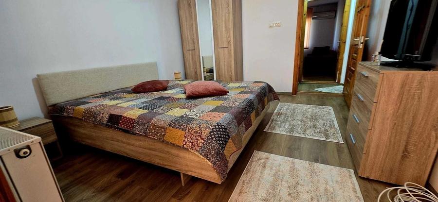 Apartament cu 3 camere decomandat în Micro 11