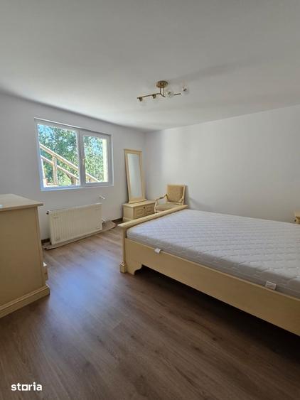 Casă cu 6 camere cu Teren 3148 Mp în Central