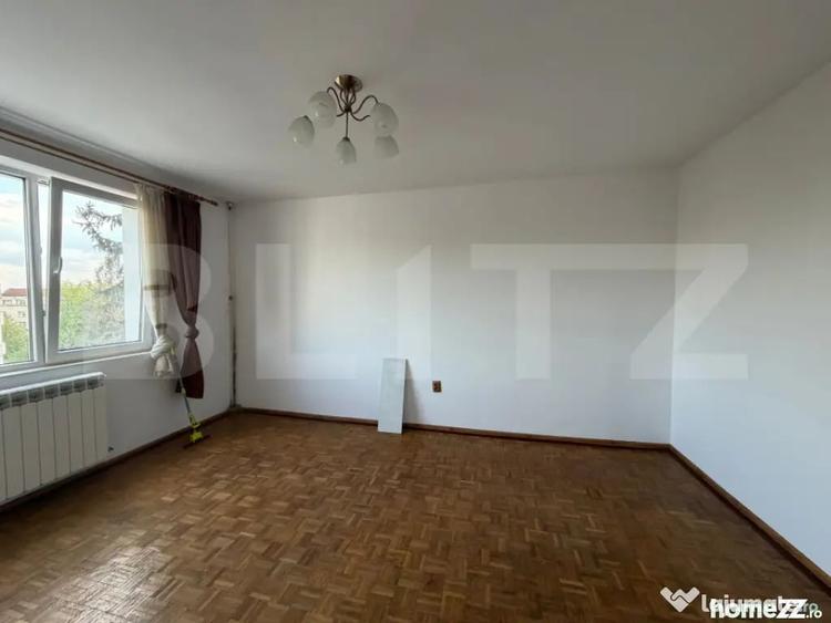 Apartament cu 2 camere decomandat în Central