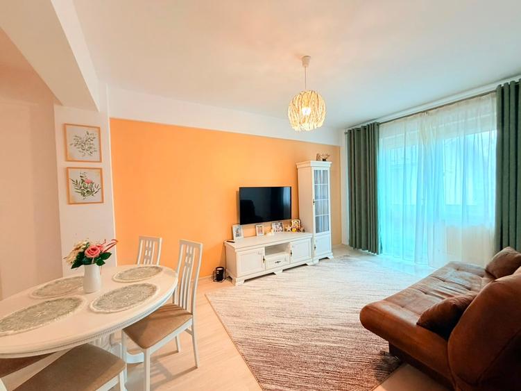 Apartament cu 3 camere decomandat în Cug