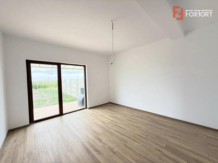 Casă cu 4 camere cu Teren 272 Mp în Săcălaz