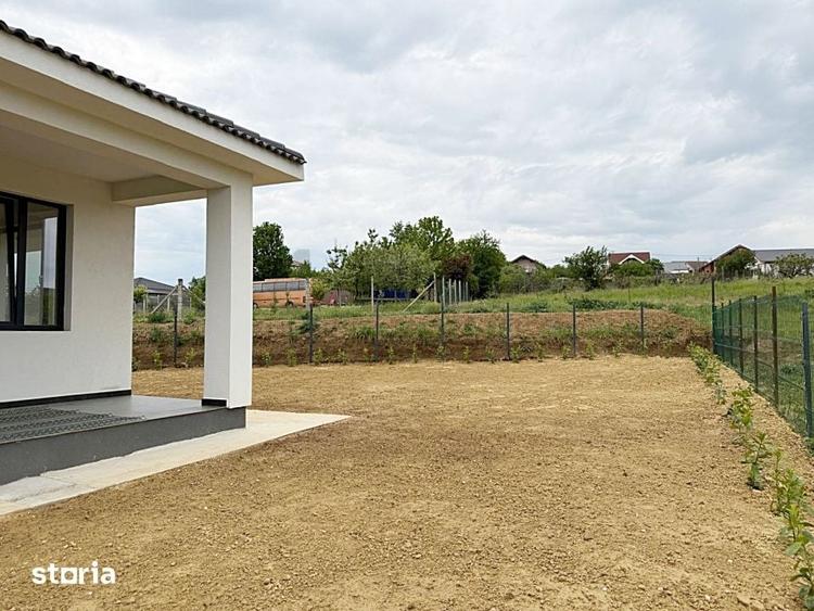 Casă cu 3 camere decomandat cu Teren 350 Mp în Paleu