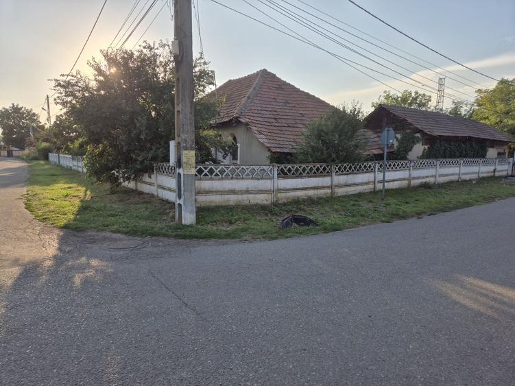 Casă cu 3 camere în Fulga