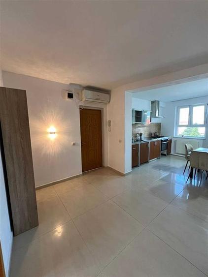 Apartament cu 3 camere decomandat, mobilat în Mihai Viteazul