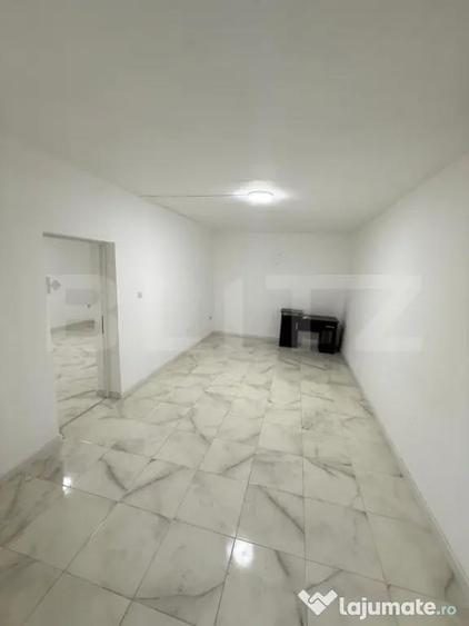 Spatiu comercial, 61 mp, oras Rovinari - 2