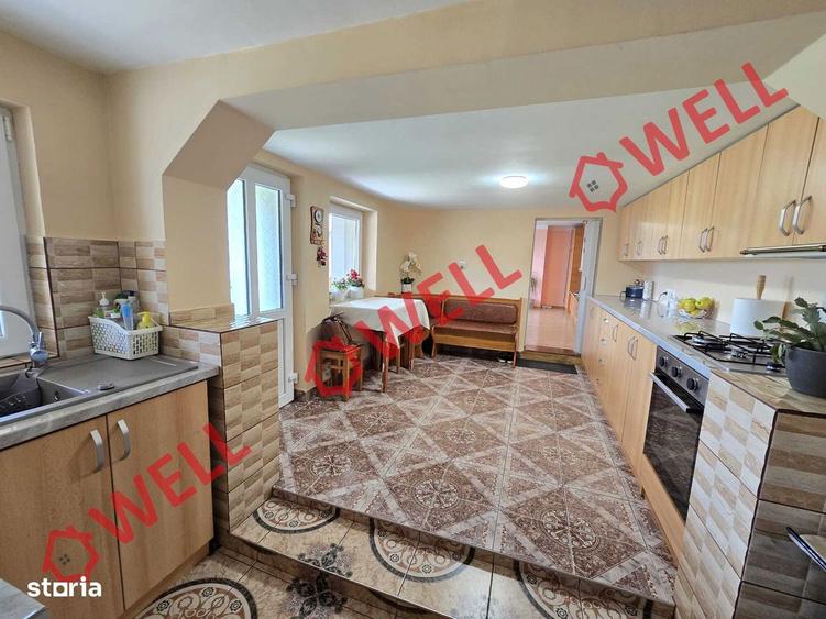 Casă cu Teren 1493 Mp în Ozun