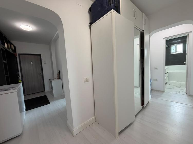Apartament cu 2 camere decomandat, mobilat în Văcăresti