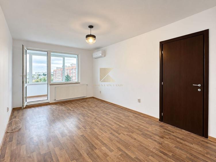 Apartament cu 3 camere semidecomandat în Gării