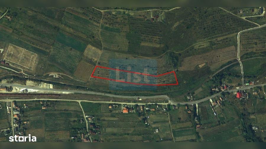 Teren de 11400 mp, în Central