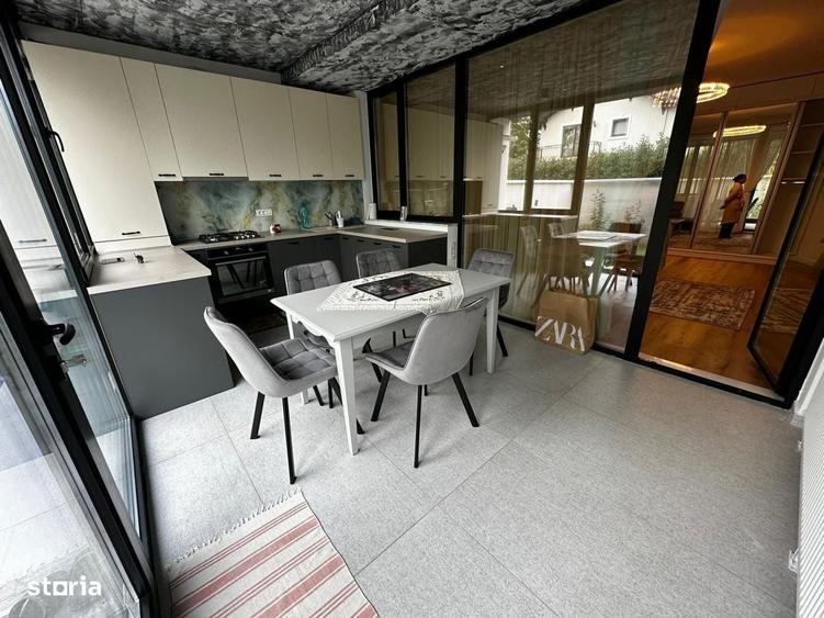 Apartament cu 4 camere în Central