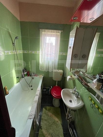 Casă individuală cu 5 camere cu Garaj în Nord