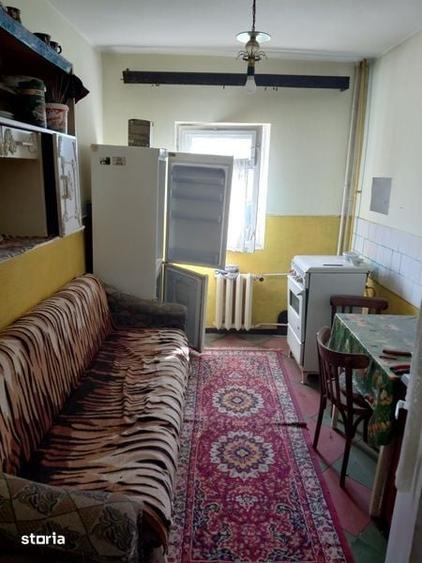 Apartament cu 3 camere decomandat în Mircea cel Bătrân