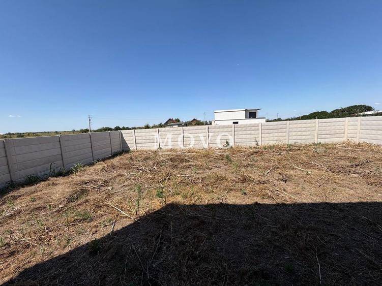 Duplex cu 4 camere cu Teren 250 Mp în Săcălaz