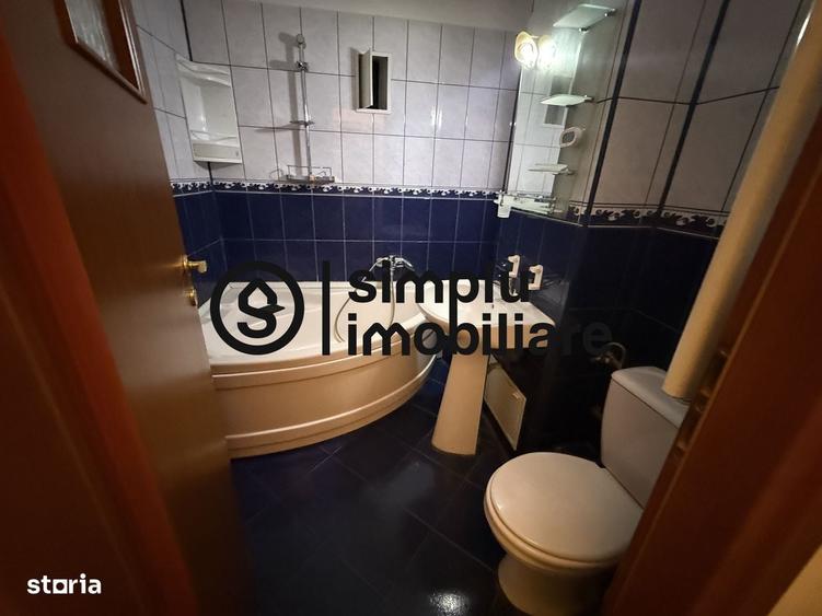 Apartament cu 3 camere decomandat în Lăpuș