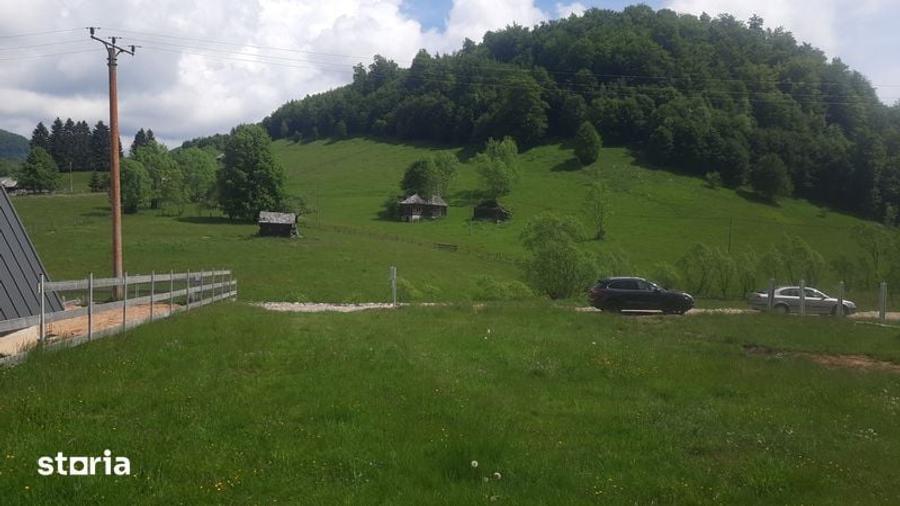 Teren frumos Dambovicioara Valea Urdii - 1