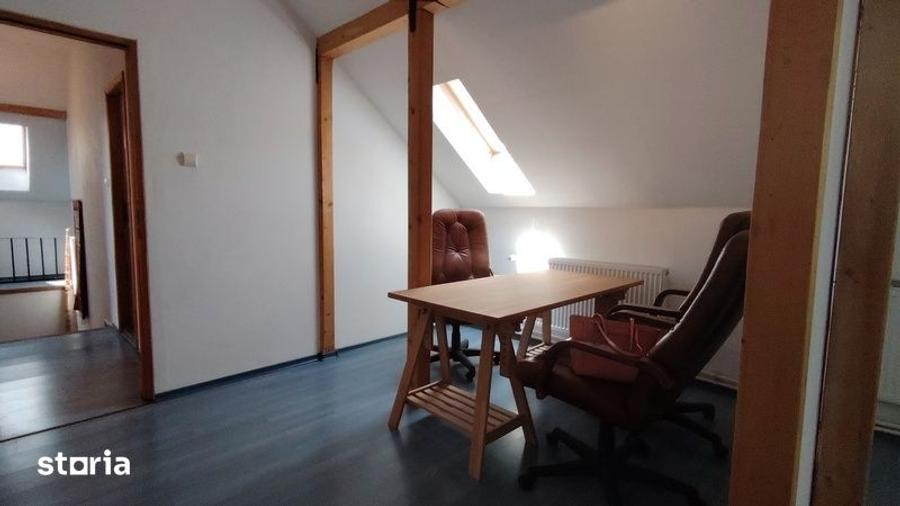 Apartament cu 5 camere decomandat în Iancului