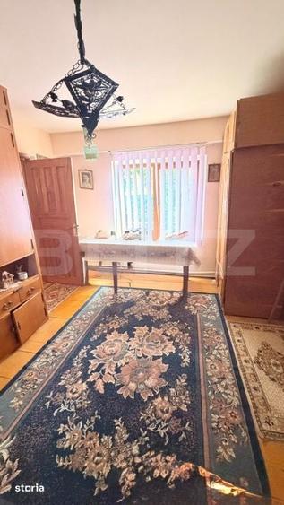 Casă cu 4 camere cu Teren 800 Mp în Piața Centrală