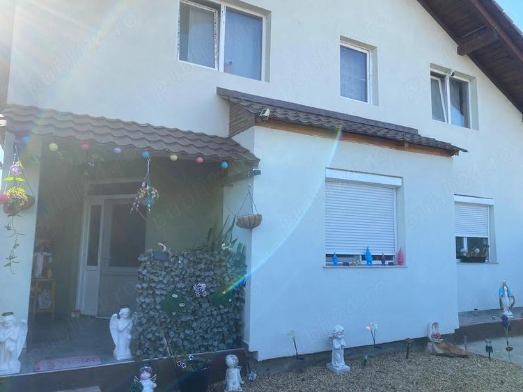 Casă cu 4 camere cu Teren 300 Mp în Livada