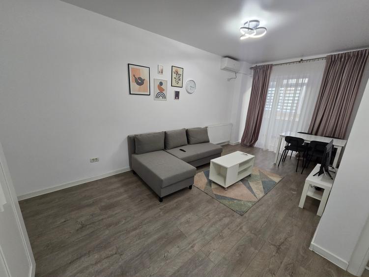 Apartament cu 2 camere semidecomandat în 13 Septembrie