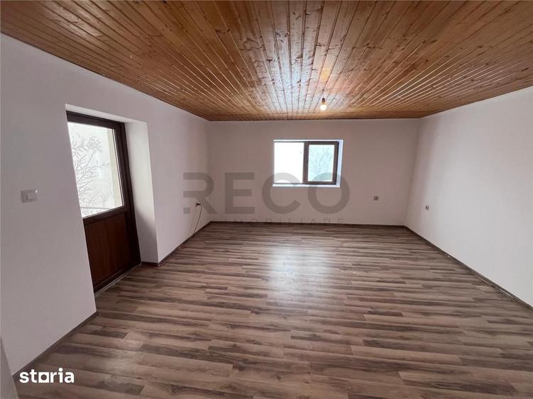 Casă cu 3 camere cu Teren 21984 Mp în Plopiș